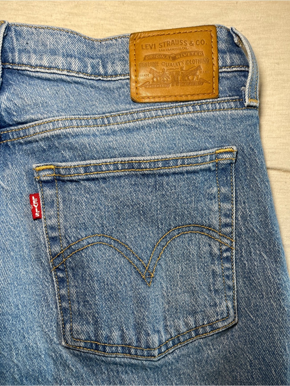 Women's Levi's Wedgie Straight Jeans Size 28 High Rise Medium Wash Trendy - Picture 8 of 14